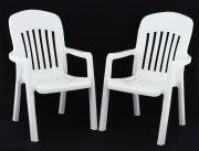 Lote 187 - SIEGER, CADEIRAS DE JARDIM - Conjunto de 2 cadeiras de braços modelo Comtesse em polipropileno branco. Dim: 96x65x56 cm. Conjunto com um pvp original de € 219,98. Consultar valor indicativo em https://t.ly/x1rx