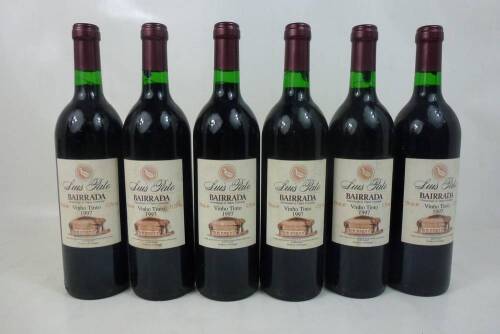 Lote 1160 - Lote de seis garrafas de vinho tinto Luis Pato, colheita de 1997, Bairrada. Para coleccionadores. Nota: Pequenas falhas nos rótulos.