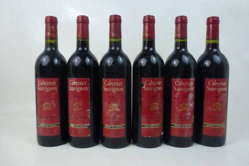 Lote 1163 - Lote de seis garrafas de vinho tinto Cabernet Sauvignon - Herdade do Esporão, colheita de 1996, Alentejo. Para coleccionadores. Nota: rótulos com pequenas falhas.