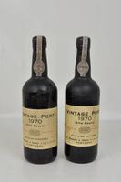 Lote 1185 - Lote de duas garrafas de vinho do Porto "Borges" vintage - 1970. Com valor de venda em www.garrafeiranacional.com de 135€. Para coleccionadores.