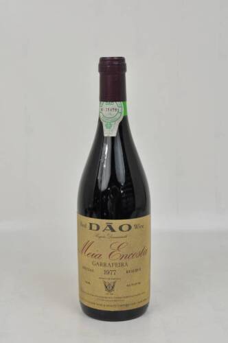 Lote 1189 - Lote de Garrafa de vinho tinto do Dão "Meia Encosta" - 1977 - Garrafeira. Para coleccionadores.