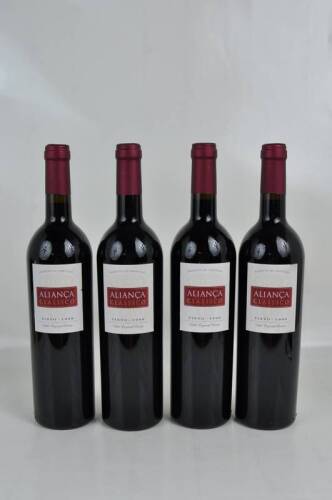 Lote 1305 - Lote de 4 garrafas de Vinho Tinto Aliança Clássico de 1999.