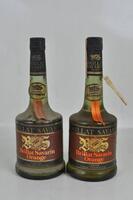 Lote 1398 - Lote de 2 Garrafas de Licor à base D'Armagnac BRILLAT SAVARIN ORANGE, para coleccionador. Nota: ambas apresentam sedimento, uma com caixa original em cartão.