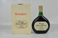 Lote 1407 - Lote de uma garrafa de Cognac Armagnac - Prince de Condé VSOP - França. Na caixa de cartão original. Para coleccionadores.