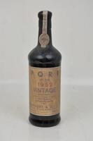 Lote 1438 - Lote de Garrafa de vinho do Porto "Niepoort" Vintage - 1952. Para coleccionadores