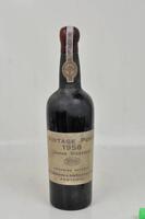 Lote 1573 - Lote de Garrafa de vinho do Porto "Borges" vintage - 1958. Com valor de venda em www.garrafeiranacional.com de 299€. Para coleccionadores