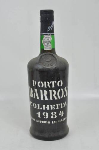 Lote 1599 - Lote de Garrafa de Vinho do Porto BARROS, Colheita 1984, aloirado doce, engarrafado em 1994, para coleccionador.