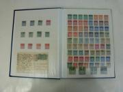 Lote 11 - Classificador com 700 selos da Inglaterra, 13 postais, cartas, com selos desde 1858 muitos deles raros e com um valor de catálogo de 950 euros.