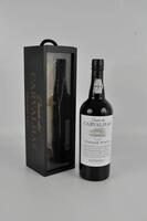 Lote 1742 - Garrafa de Vinho do Porto Vintage 1997, Quinta das Carvalhas, Real Companhia Velha. Na caixa original. Para coleccionadores