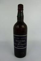 Lote 1993 - Garrafa de Vinho da Madeira Blandy´s Dry Old Sercial. Para coleccionadores.