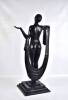 Lote 2626 - Escultura em bronze art nova representando figura feminina assente em base de pedra mármore negra. Alt.83cm - 3