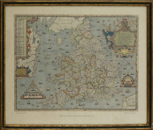 Lote 24 - MAPA INGLÊS - mapa de Inglaterra e Gales, "Saxton's Map of England and Wales in 1579, impresso por Taylowe Limited em 1963, British Museum Maps, com moldura em madeira dourada. Dimensão: 52x61 cm. Moldura com lacunas