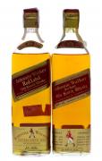 Lote 541 - WHISKY JOHNNIE WALKER - 2 garrafas de Whisky, Red Label. Old Scotch Whisky, John Walker and Sons, Escócia, (750ml - 40%vol). Nota: garrafas antigas