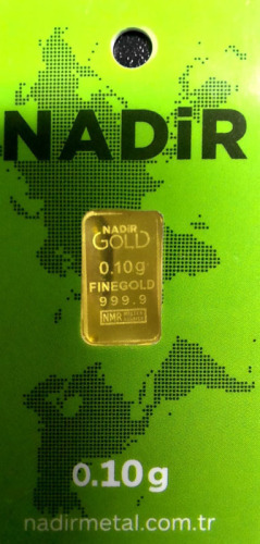 Lote 193 - BARRA DE OURO 999,9 - Barra de ouro 99,9% de 0,10 g, Nadir Gold Fine gold em invólucro selado, numerado e certificado de autenticidade emitido pela NADIR METAL Rafineri, NMR Melter Assayer. Peso: 0.10 g. http://www.lbma.org.uk/pricing-and-stati