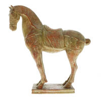 Lote 174 - PAOLO MARIONI, CAVALO - Cerâmica artística marcada na base, Made in Italy, escultura com decoração relevada em tom ocre. Dim: 40x38x12 cm