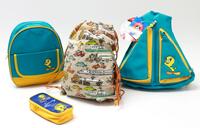 Lote 13 - CONJUNTO - Mochila, mini mochila e estojo Tweety, saco de praia. Nota: pvp 40 €. Bom estado conservação