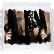Lote 1682 - LP de vinil - Neil Young and Grazy Horse - Life, 1987 Geffen Records , Nota: em estado entre Bom e Muito Bom