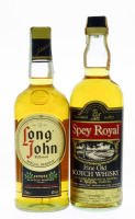 Lote 45 - GARRAFAS DE WHISKY - Conjunto de 2 garrafas de Whisky sendo 1 garrafa de Long John Special Reserve, (700ml - 40%vol.) e 1 garrafa de Spey Royal, (750ml - 43%vol.). Nota: garrafas antigas