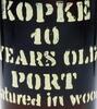 Lote 50 - PORTO KOPKE 10 ANOS - Garrafa de Vinho do Porto, 10 Anos, Envelhecido em Casco, engarrafado em 1982, C.N. Kopke & Cª, Vila Nova de Gaia, (750ml - 20%vol.). Nota: em caixa de cartão original - 4