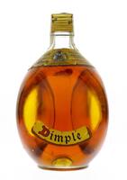 Lote 136 - WHISKY DIMPLE - Garrafa de Whisky, Old Blended Scotch Whisky, John Haig & Co, Escócia, (750ml). Nota: garrafa dos anos 1970s