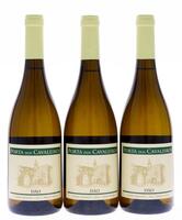 Lote 149 - DÃO PORTA DOS CAVALEIROS 2017 - 3 garrafas de Vinho Branco, DOC Dão 2017, elaborado a partir das castas tradicionais da Região do Dão é maduramente frutado, com sabor fresco e boa persistência gustativa, Caves S. João, (750ml – 12,5%vol.)