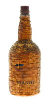 Lote 174 - BRANDY FONSECA - Garrafa de Brandy, Fonseca Guimarães Vinhos, S.A.R.L., Vila Nova de Gaia, (1000ml). Nota: garrafa empalhada com pega. Rótulo danificado