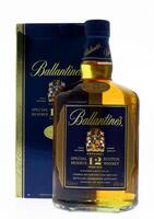 Lote 268 - WHISKY BALLANTINE'S 12 ANOS - Garrafa de Whisky, Gold Seal, Special Reserve Scotch Whisky, George Ballantine & Son, Scotland, (1000ml - 43%vol.). Nota: em caixa de cartão original