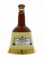 Lote 422 - WHISKY BELL'S - Garrafa Decanter em Porcelana de Whisky, Blended Scotch Whisky, Specially Selected, Arthur Bell & Sons, Scotland, (750ml - 40%vol.). Nota: garrafa com um valor médio de venda de € 110. Pode apresentar eventual perda. Consultar v