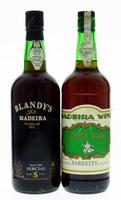 Lote 515 - GARRAFAS DE VINHO DA MADEIRA - Conjunto de 2 garrafas de Vinho da Madeira sendo 1 garrafa de Blandy's, Pale Dry Sercial 5 Anos, (750ml - 17,5%vol.) e 1 garrafa de Barbeito, Crown Bual, (750ml - 18%vol.)