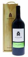 Lote 578 - AZAMOR PETIT VERDOT 2013 MAGNUM - Garrafa Magnum de Vinho Tinto, Vinho Regional Alentejano 2013, da casta Petit Verdot, Kilburn & Gomes, Herdade do Zambujal, Vila Viçosa, (1500ml - 14%vol.). Nota: em caixa de madeira original