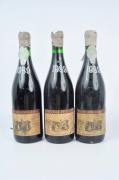 Lote 2014 - Três garrafas de vinho tinto do Dão "Porta de Cavaleiros" Reserva selecionada 1989. Nota: falhas nos rótulos e falhas no lacre