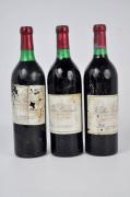 Lote 2082 - Três garrafas de vinho tinto Ferreirinha "Vinha Grande", colheita de 1974. Nota: Rótulos danificados