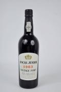 Lote 2129 - Garrafa de vinho do Porto Poças Junior, Vintage 1963. Nota: Garrafa rara, de grande qualidade. Excelente estado