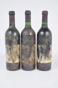 Lote 2434 - Três garrafas de vinho tinto Ferreirinha "Vinha Grande" colheita de 1990 (?). Nota: Rótulos muito danificados