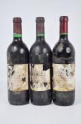 Lote 2527 - Três garrafas de vinho tinto Ferreirinha "Vinha Grande", colheita de 1982. Nota: Rótulos danificados,