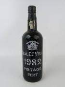 Lote 2754 - Garrafa Vinho Porto VINTAGE 1982 Real Companhia Velha.