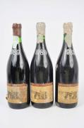 Lote 2782 - Três garrafas de vinho tinto do Dão "Porta de Cavaleiros" Reserva selecionada 1989. Nota: falhas nos rótulos e falhas no lacre