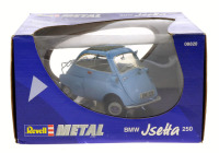 Lote 54 - REVELL, BMW ISETTA 250 - Miniatura automóvel à escala 1:18 em metal azul. Revell Metal. Nota: em caixa original