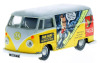 Lote 61 - CORGI, VOLKSWAGEN "PÃO DE FORMA" TYPE 2 - Miniatura automóvel à escala 1:43 em metal amarelo e cinzento com decoração policromada. Corgi. Nota: sem caixa