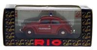 Lote 90 - RIO, VOLKSWAGEN FEVERWEHR (1955) - Miniatura automóvel à escala 1:43 em metal encarnado. Rio, Itália. Nota: em caixa original