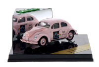 Lote 98 - VITESSE, VOLKSWAGEN PINK FLOYD - Miniatura automóvel à escala 1:43 em metal rosa. Limited Edition Vitesse. Nota: em caixa original