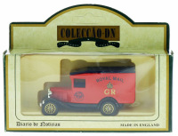 Lote 107 - COLECÇÃO DN "DAYS GONE", MODEL A FORD VAN (1930) - Miniatura automóvel à escala 1:43 em metal encarnado com propaganda da Royal Mail. Lledo. Nota: em caixa original