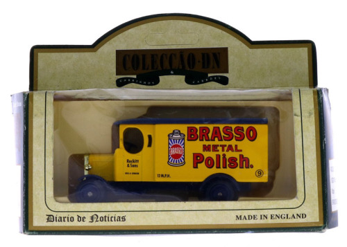 Lote 125 - COLECÇÃO DN "DAYS GONE", MORRIS VAN (1931) - Miniatura automóvel à escala 1:43 em metal amarelo com propaganda da Brasso Metal Polish. Lledo. Nota: em caixa original