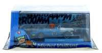 Lote 139 - MICHEL VAILLANT "F1 1970" - Miniatura automóvel em metal azul à escala 1/43. IXO/Altaya. Colecção “Michel Vaillant”. Nota: em caixa original fechada em blister com detalhes de grande qualidade e apresentação tipo diorama