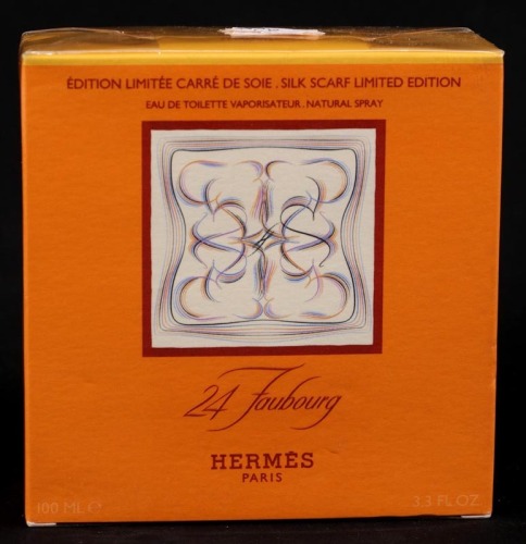 Lote 17 - HERMÈS PARIS, FRASCO DE PERFUME - Édition Limitée Carré de Soie, Eau de Toilette "24 Faubourg”, Made in France, 100 ml. Nota: sem uso, caixa selada