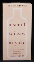 Lote 80 - ISSEY MIYAKE, FRASCO DE PERFUME - Eau de Parfum Florale "A Scent by Issey Miyake", Made in France, 40 ml. Nota: sem uso, caixa selada