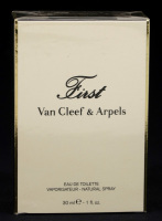 Lote 113 - VAN CLEEF & ARPELS, FRASCO DE PERFUME - Eau de Toilette "First", Made in France, 30 ml. Nota: sem uso, caixa selada