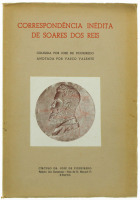 Lote 43 - CORRESPONDÊNCIA INÉDITA DE SOARES DOS REIS, OPÚSCULO - Coligida por José de Figueiredo e anotada por Vasco Valente. Edição do Círculo Dr. José de Figueiredo, Porto, 1942. Exemplar numerado e assinado, sendo este o nº 73. Dim: 26x18 cm. Encaderna