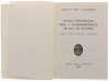 Lote 135 - NOVOS CONTRIBUTOS PARA A CORRESPONDÊNCIA DE EÇA DE QUEIRÓS (INÉDITOS, TEXTOS INTEGRAIS E CORRECÇÕES), LIVRO - Por Isabel de Faria e Albuquerque. Edição da Biblioteca Geral da Universidade, Coimbra, 1992. Dim: 22x16 cm. Encadernações de capa de - 2