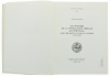 Lote 155 - UN PIONNIER DE LA PROPAGANDE LIBERALE AU PORTUGAL: JOÃO BERNARDO DA ROCHA LOUREIRO (1778-1853), LIVRO - Por Georges Boisvert. Civilização Portuguesa VIII. Edição da Fundação Calouste Gulbenkian, Paris, 1982. Dim: 25x20 cm. Encadernação de capa - 2